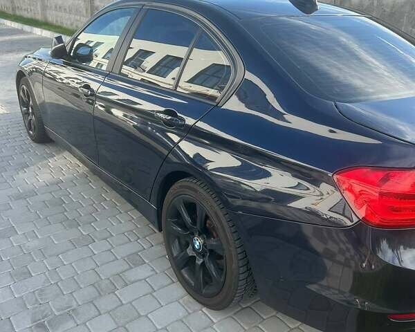 Синий БМВ 3 Серия, объемом двигателя 2 л и пробегом 236 тыс. км за 10500 $, фото 3 на Automoto.ua