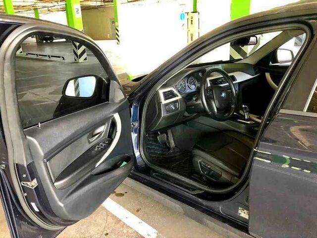 Синий БМВ 3 Серия, объемом двигателя 2 л и пробегом 195 тыс. км за 12300 $, фото 3 на Automoto.ua