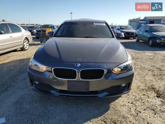 Синий БМВ 3 Серия, объемом двигателя 2 л и пробегом 76 тыс. км за 1900 $, фото 4 на Automoto.ua