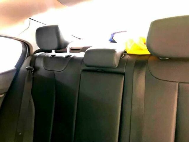 Синий БМВ 3 Серия, объемом двигателя 2 л и пробегом 195 тыс. км за 12300 $, фото 7 на Automoto.ua