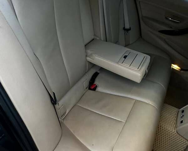 Синий БМВ 3 Серия, объемом двигателя 2 л и пробегом 230 тыс. км за 13300 $, фото 17 на Automoto.ua