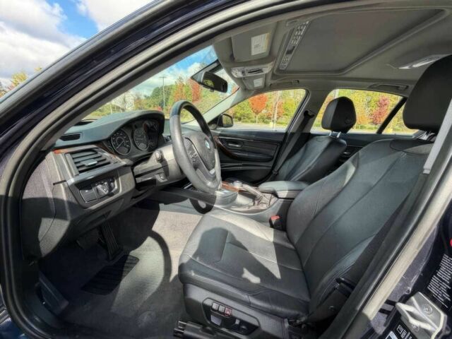 Синій БМВ 3 Серія, об'ємом двигуна 3 л та пробігом 84 тис. км за 7800 $, фото 8 на Automoto.ua