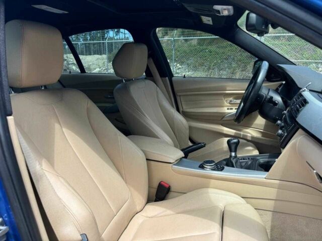 Синий БМВ 3 Серия, объемом двигателя 3 л и пробегом 135 тыс. км за 3500 $, фото 4 на Automoto.ua