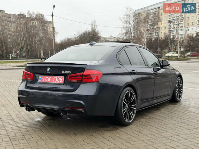 Синий БМВ 3 Серия, объемом двигателя 2 л и пробегом 137 тыс. км за 17000 $, фото 5 на Automoto.ua