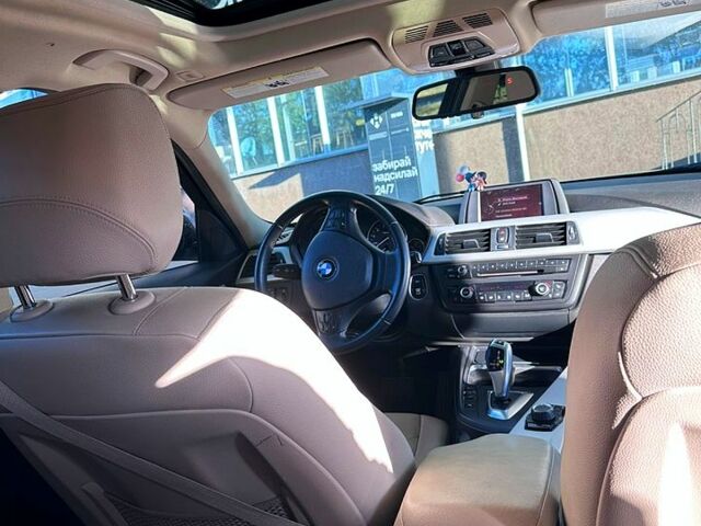 Синий БМВ 3 Серия, объемом двигателя 2 л и пробегом 170 тыс. км за 13200 $, фото 7 на Automoto.ua