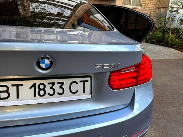 Синий БМВ 3 Серия, объемом двигателя 2 л и пробегом 170 тыс. км за 13200 $, фото 3 на Automoto.ua