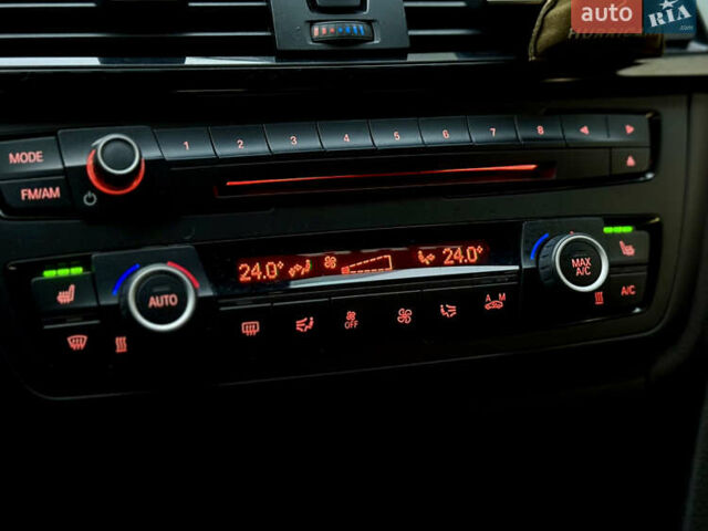 Синий БМВ 3 Серия, объемом двигателя 2.98 л и пробегом 135 тыс. км за 19500 $, фото 30 на Automoto.ua