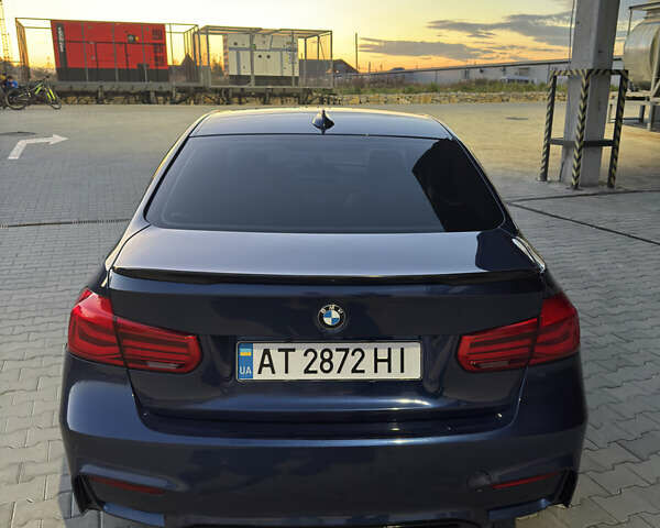 Синій БМВ 3 Серія, об'ємом двигуна 2 л та пробігом 240 тис. км за 13999 $, фото 5 на Automoto.ua