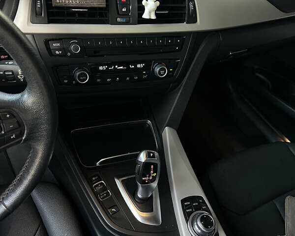 Синий БМВ 3 Серия, объемом двигателя 2 л и пробегом 270 тыс. км за 17000 $, фото 17 на Automoto.ua