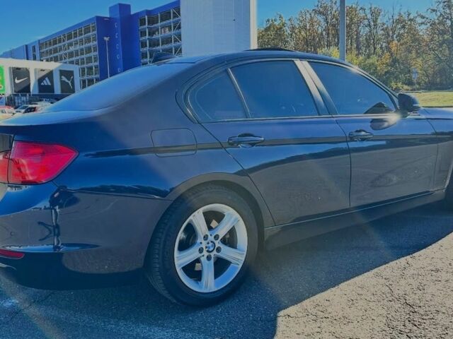 Синій БМВ 3 Серія, об'ємом двигуна 2 л та пробігом 165 тис. км за 11000 $, фото 3 на Automoto.ua