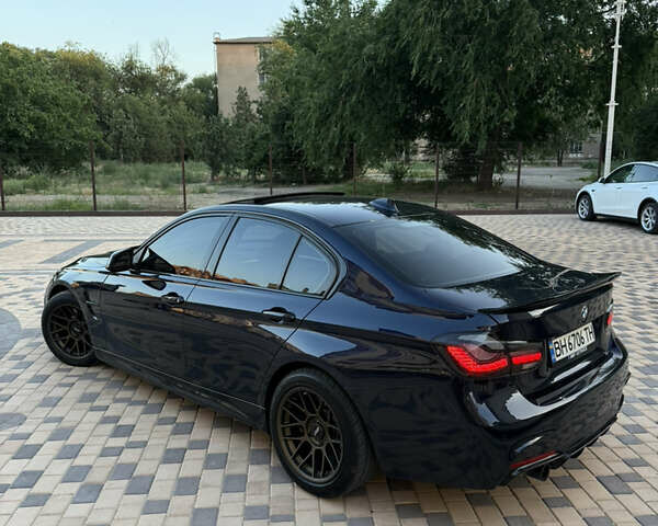 Синий БМВ 3 Серия, объемом двигателя 3 л и пробегом 140 тыс. км за 31000 $, фото 2 на Automoto.ua