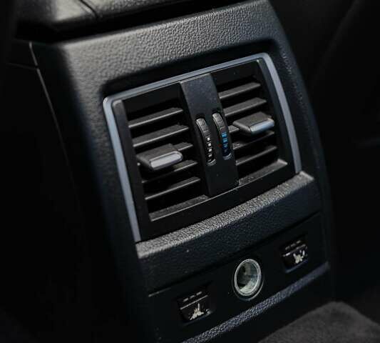 Синий БМВ 3 Серия, объемом двигателя 2 л и пробегом 163 тыс. км за 17200 $, фото 30 на Automoto.ua