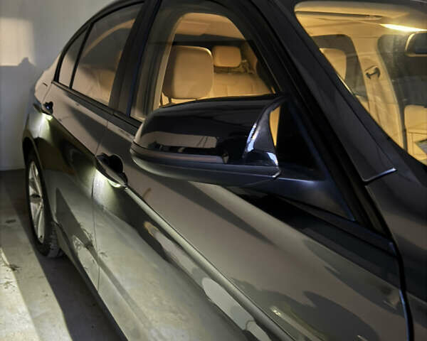 Синий БМВ 3 Серия, объемом двигателя 2 л и пробегом 148 тыс. км за 14000 $, фото 3 на Automoto.ua