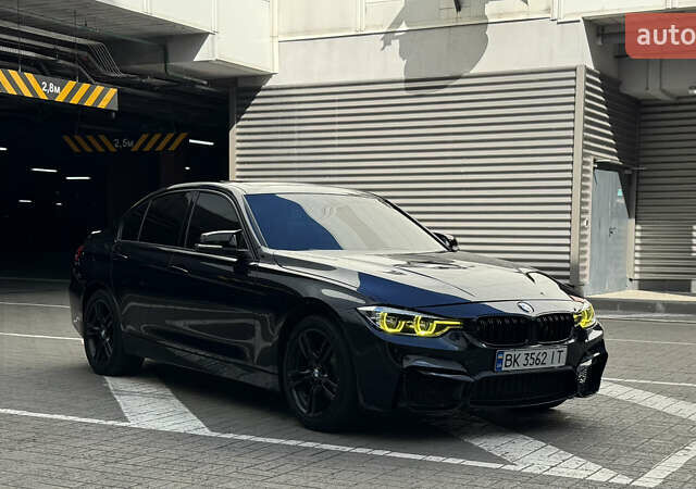 Синий БМВ 3 Серия, объемом двигателя 2 л и пробегом 99 тыс. км за 17599 $, фото 2 на Automoto.ua