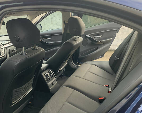 Синий БМВ 3 Серия, объемом двигателя 2 л и пробегом 46 тыс. км за 21000 $, фото 23 на Automoto.ua