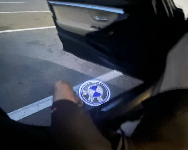 Синій БМВ 3 Серія, об'ємом двигуна 2 л та пробігом 99 тис. км за 18700 $, фото 7 на Automoto.ua