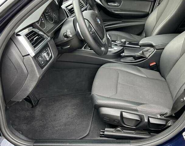 Синий БМВ 3 Серия, объемом двигателя 2 л и пробегом 52 тыс. км за 12500 $, фото 11 на Automoto.ua