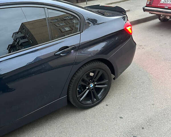 Синий БМВ 3 Серия, объемом двигателя 2 л и пробегом 178 тыс. км за 16000 $, фото 5 на Automoto.ua