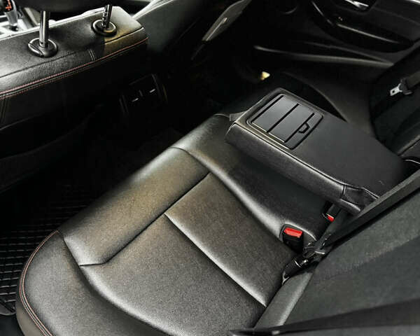 Синій БМВ 3 Серія, об'ємом двигуна 2 л та пробігом 98 тис. км за 18999 $, фото 8 на Automoto.ua