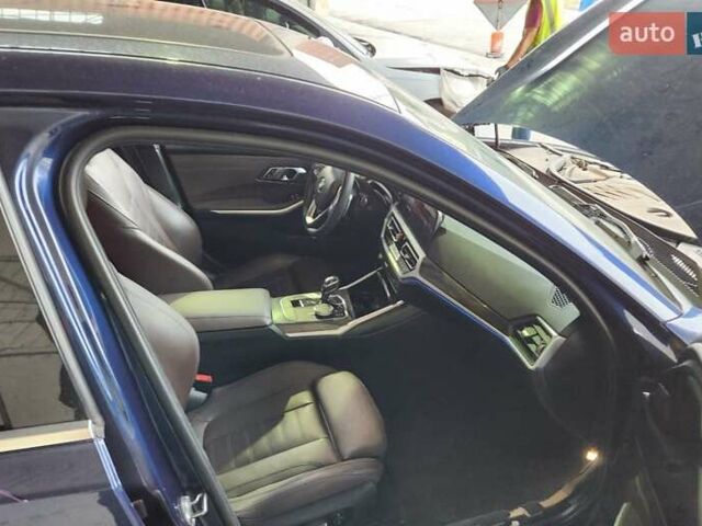 Синій БМВ 3 Серія, об'ємом двигуна 2 л та пробігом 69 тис. км за 25450 $, фото 4 на Automoto.ua