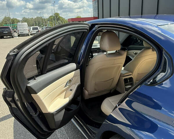 Синій БМВ 3 Серія, об'ємом двигуна 2 л та пробігом 70 тис. км за 39800 $, фото 12 на Automoto.ua