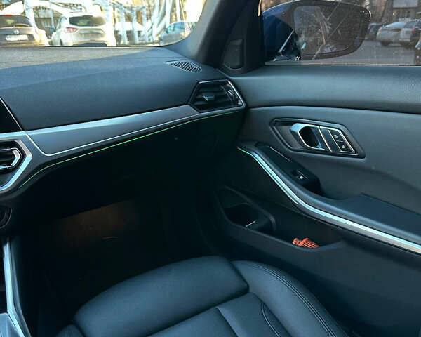 Синий БМВ 3 Серия, объемом двигателя 2 л и пробегом 80 тыс. км за 32500 $, фото 11 на Automoto.ua