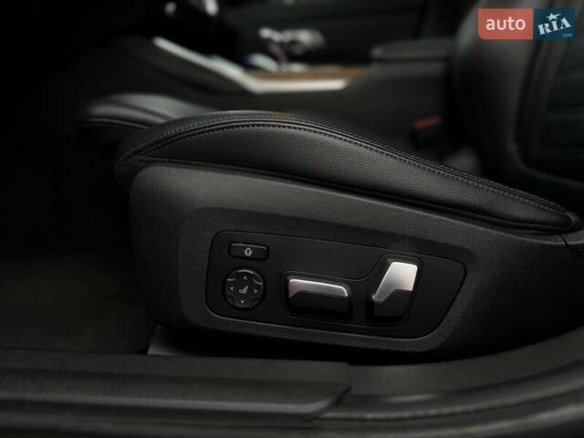 Синій БМВ 3 Серія, об'ємом двигуна 2 л та пробігом 96 тис. км за 33500 $, фото 18 на Automoto.ua