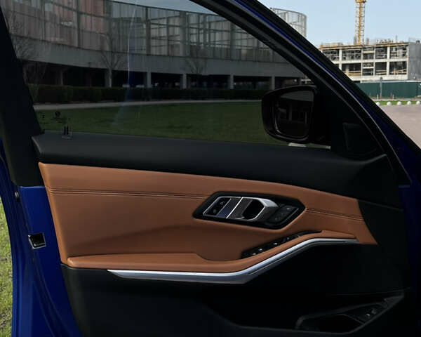 Синій БМВ 3 Серія, об'ємом двигуна 3 л та пробігом 20 тис. км за 37950 $, фото 26 на Automoto.ua