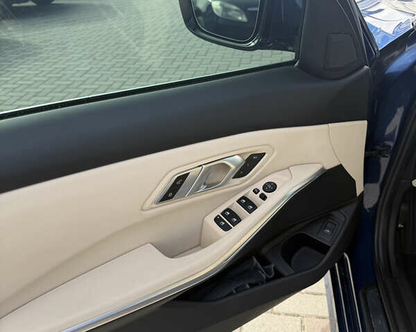 БМВ 3 Серия 2020 в Городке на Automoto.ua Синий БМВ 3 Серия, объемом двигателя 2 л и пробегом 73 тыс. км за 28800 $, фото 14 на Automoto.ua