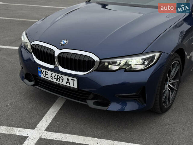 Синий БМВ 3 Серия, объемом двигателя 2 л и пробегом 32 тыс. км за 32000 $, фото 3 на Automoto.ua