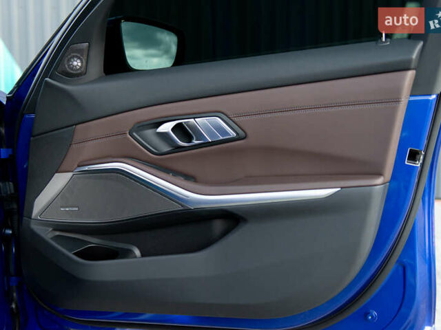 Синий БМВ 3 Серия, объемом двигателя 3 л и пробегом 15 тыс. км за 58000 $, фото 33 на Automoto.ua