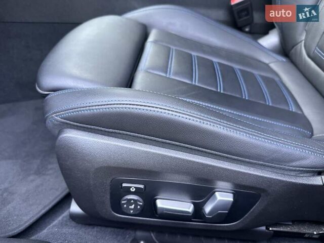 Синий БМВ 3 Серия, объемом двигателя 2 л и пробегом 15 тыс. км за 40900 $, фото 32 на Automoto.ua