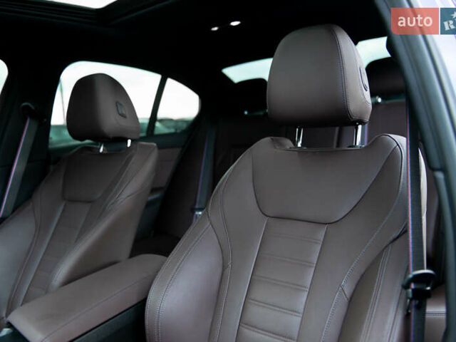 Синий БМВ 3 Серия, объемом двигателя 3 л и пробегом 15 тыс. км за 58000 $, фото 28 на Automoto.ua