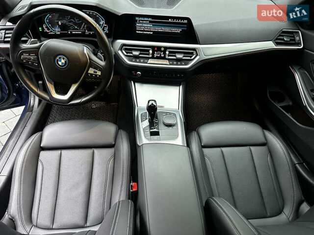 Синий БМВ 3 Серия, объемом двигателя 2 л и пробегом 22 тыс. км за 34900 $, фото 18 на Automoto.ua