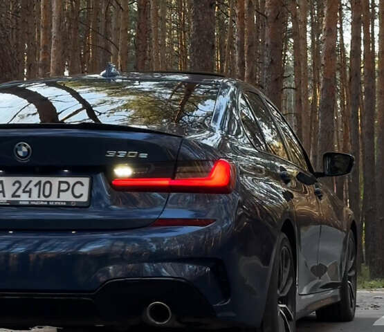 Синий БМВ 3 Серия, объемом двигателя 2 л и пробегом 27 тыс. км за 37400 $, фото 3 на Automoto.ua