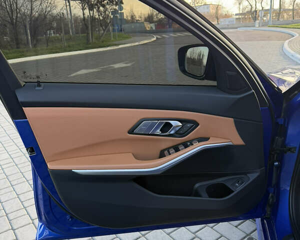 Синий БМВ 3 Серия, объемом двигателя 2 л и пробегом 36 тыс. км за 45000 $, фото 12 на Automoto.ua