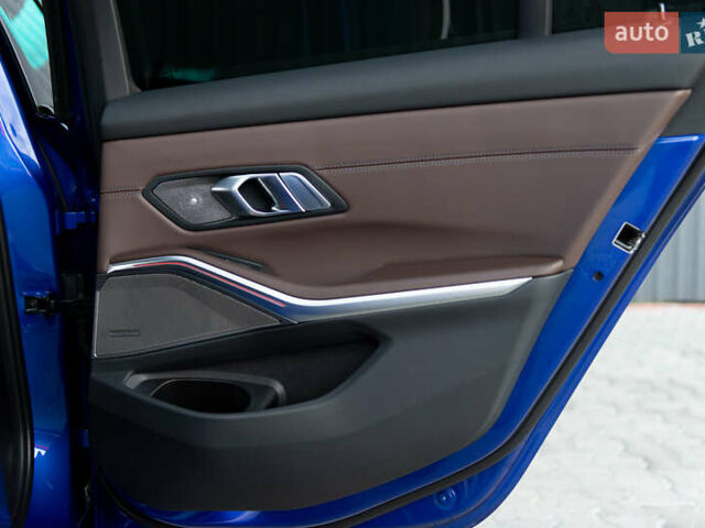 Синий БМВ 3 Серия, объемом двигателя 3 л и пробегом 15 тыс. км за 58000 $, фото 31 на Automoto.ua