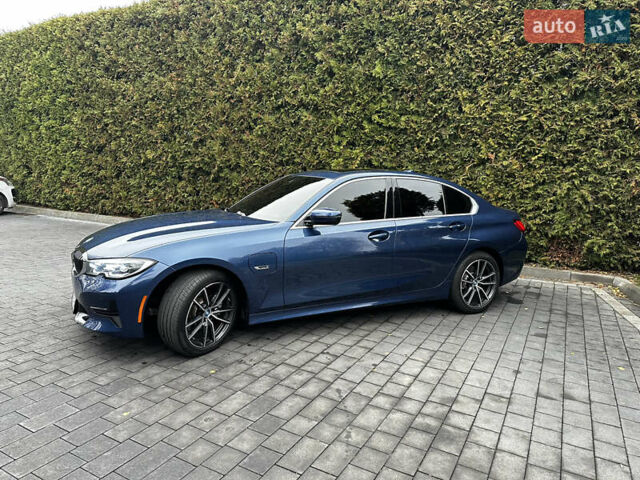 Синий БМВ 3 Серия, объемом двигателя 2 л и пробегом 22 тыс. км за 34900 $, фото 5 на Automoto.ua