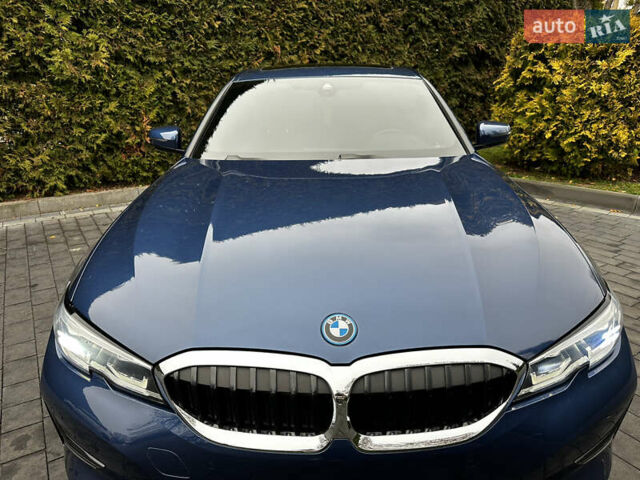 Синий БМВ 3 Серия, объемом двигателя 2 л и пробегом 22 тыс. км за 34900 $, фото 3 на Automoto.ua
