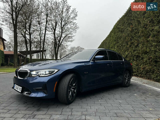 Синий БМВ 3 Серия, объемом двигателя 2 л и пробегом 22 тыс. км за 34900 $, фото 23 на Automoto.ua