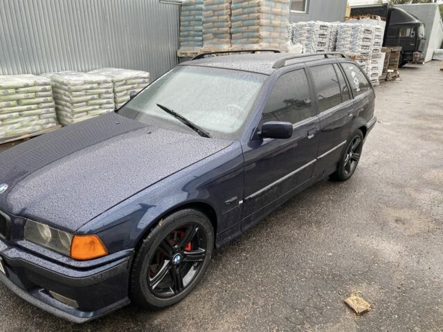 Синій БМВ 3 Серія, об'ємом двигуна 2.8 л та пробігом 430 тис. км за 3700 $, фото 2 на Automoto.ua