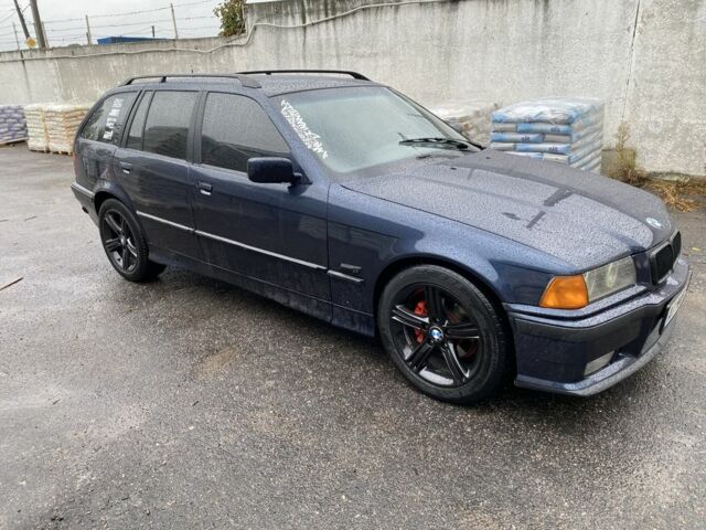 Синій БМВ 3 Серія, об'ємом двигуна 2.8 л та пробігом 430 тис. км за 3700 $, фото 1 на Automoto.ua