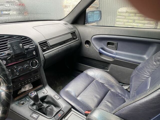 Синій БМВ 3 Серія, об'ємом двигуна 2.8 л та пробігом 430 тис. км за 3700 $, фото 5 на Automoto.ua