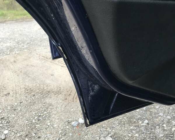 Синий БМВ 3 Серия, объемом двигателя 1.8 л и пробегом 380 тыс. км за 4000 $, фото 10 на Automoto.ua