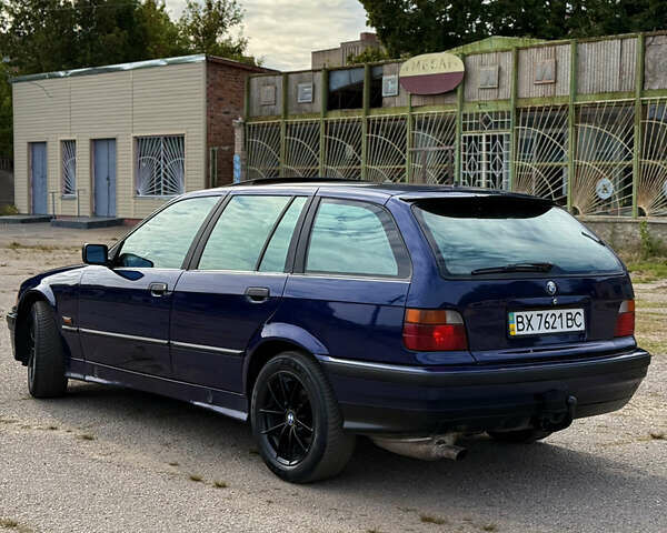 Синий БМВ 3 Серия, объемом двигателя 2 л и пробегом 300 тыс. км за 3350 $, фото 3 на Automoto.ua