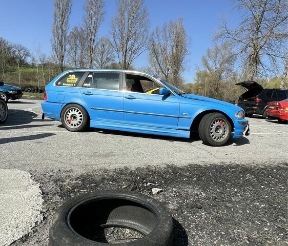 Синий БМВ 3 Серия, объемом двигателя 2.8 л и пробегом 400 тыс. км за 3899 $, фото 5 на Automoto.ua