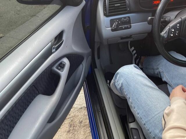 Синій БМВ 3 Серія, об'ємом двигуна 2 л та пробігом 400 тис. км за 4350 $, фото 12 на Automoto.ua