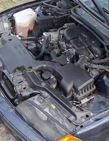 Синий БМВ 3 Серия, объемом двигателя 1.9 л и пробегом 230 тыс. км за 4500 $, фото 4 на Automoto.ua