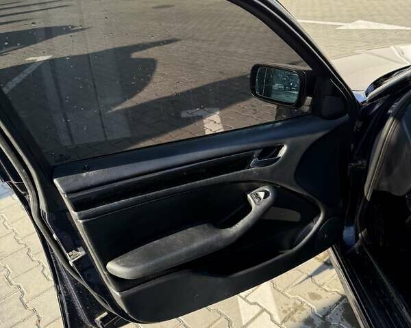 Синий БМВ 3 Серия, объемом двигателя 2 л и пробегом 390 тыс. км за 3400 $, фото 8 на Automoto.ua