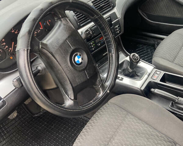 Синий БМВ 3 Серия, объемом двигателя 2 л и пробегом 390 тыс. км за 2999 $, фото 8 на Automoto.ua